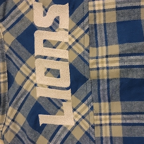 Women's Detroit Lions Wordmark Flannel Shirt - Picture 6 of 6